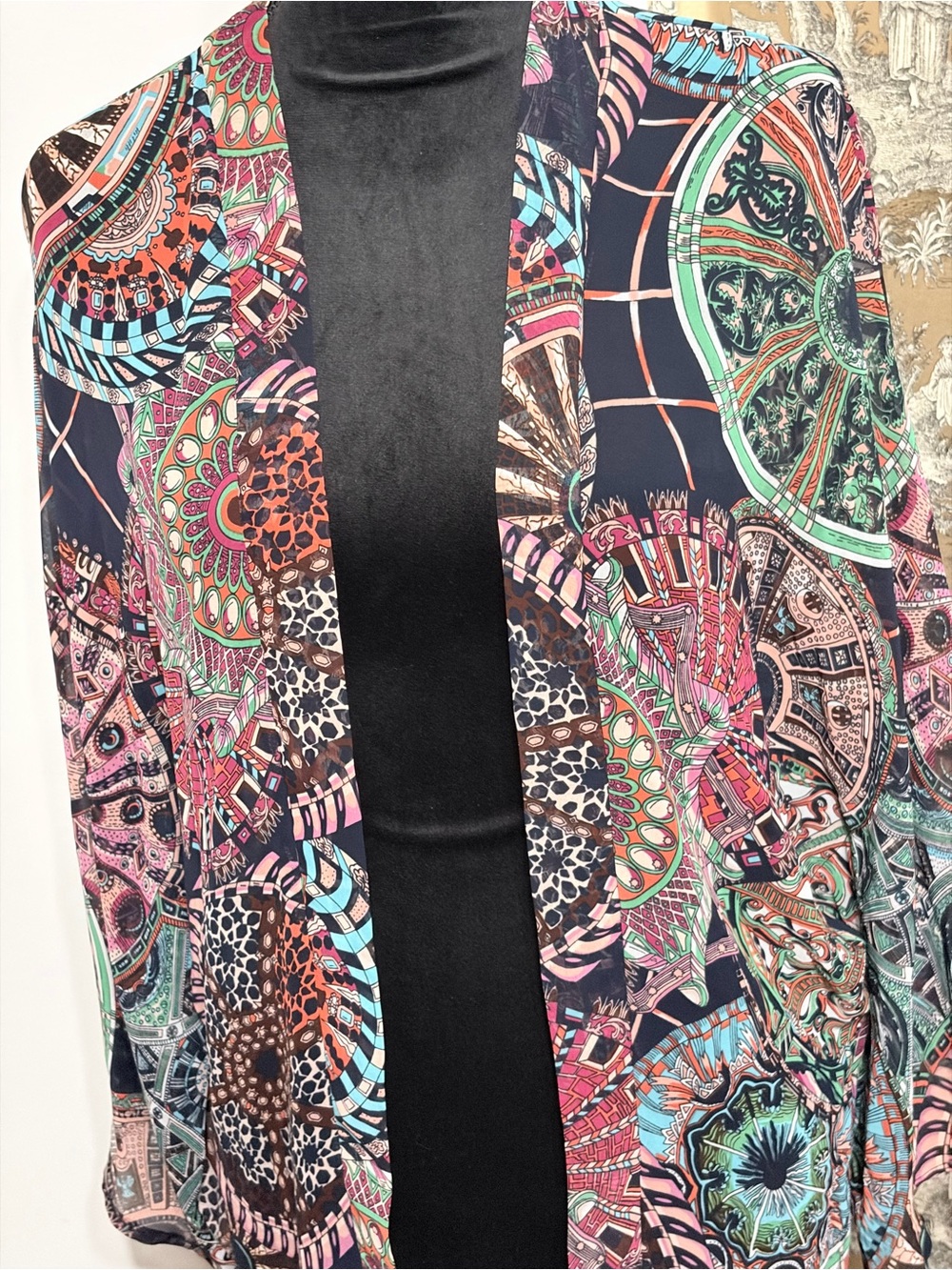 Women's Multicolor Patterned Kimono Jacket - Picture 8 of 12